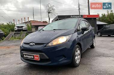 Хэтчбек Ford Fiesta 2012 в 
