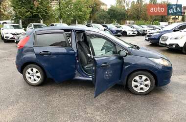 Хэтчбек Ford Fiesta 2012 в 