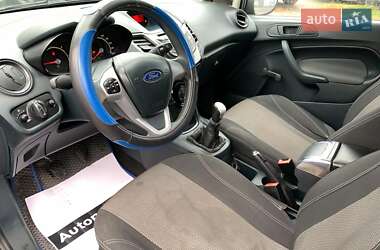 Хэтчбек Ford Fiesta 2012 в 