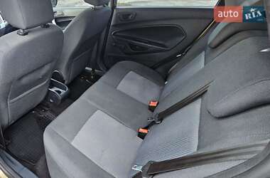 Хэтчбек Ford Fiesta 2012 в 