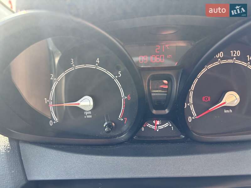 Хэтчбек Ford Fiesta 2011 в Львове