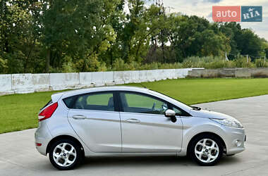 Хэтчбек Ford Fiesta 2009 в 