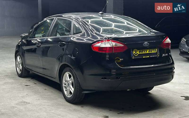 Седан Ford Fiesta 2018 в Черновцах