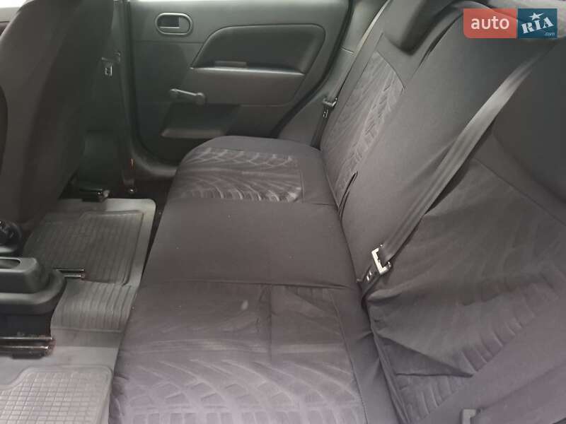 Хетчбек Ford Fiesta 2007 в Луцьку фото 7 Хетчбек Ford Fiesta 2007 в Луцьку