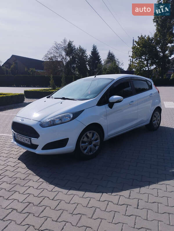 Хэтчбек Ford Fiesta 2016 в Виннице
