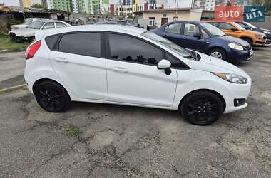 Хэтчбек Ford Fiesta 2019 в 
