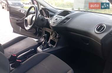 Хэтчбек Ford Fiesta 2013 в 