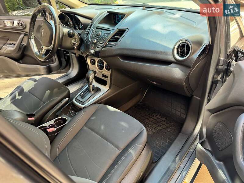 Седан Ford Fiesta 2014 в Сумах