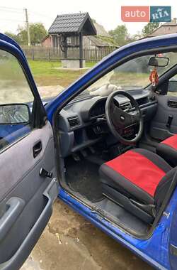 Хэтчбек Ford Fiesta 1992 в 