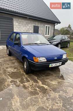 Хэтчбек Ford Fiesta 1992 в 