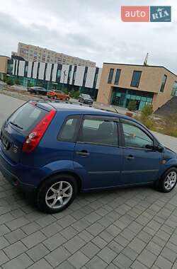 Хэтчбек Ford Fiesta 2008 в 