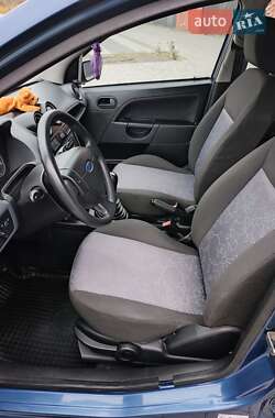 Хэтчбек Ford Fiesta 2008 в 