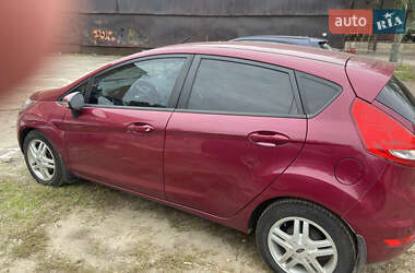 Хэтчбек Ford Fiesta 2011 в 