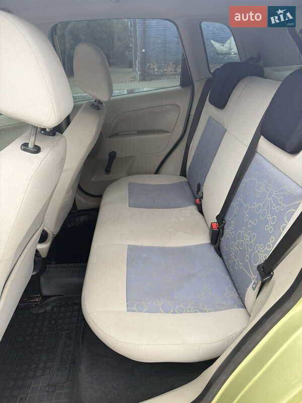 Хэтчбек Ford Fiesta 2007 в Луцке фото 7 Хэтчбек Ford Fiesta 2007 в Луцке