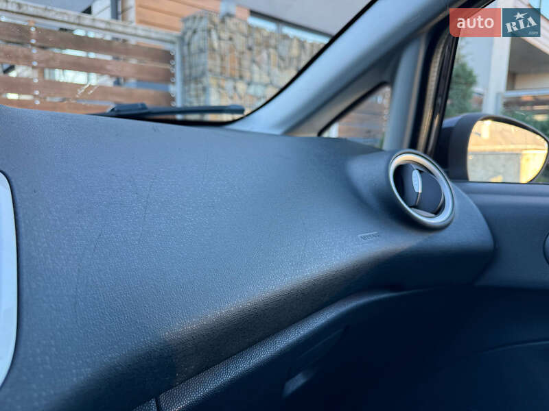 Хэтчбек Ford Fiesta 2012 в Львове фото 24 Хэтчбек Ford Fiesta 2012 в Львове