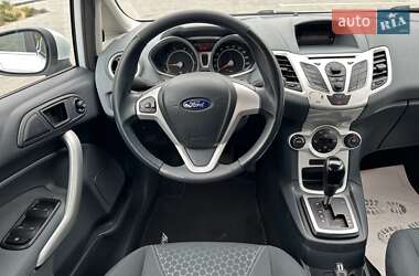 Хэтчбек Ford Fiesta 2010 в 