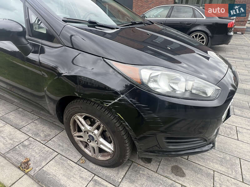 Седан Ford Fiesta 2017 в Львове