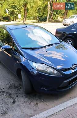 Хэтчбек Ford Fiesta 2011 в 