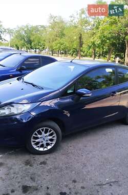 Хэтчбек Ford Fiesta 2011 в 