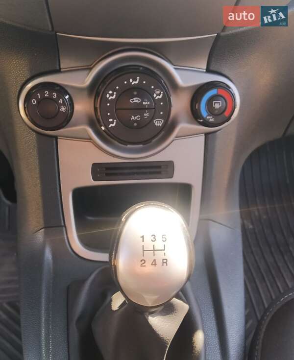 Хэтчбек Ford Fiesta 2011 в Хмельницком