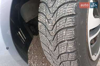 Хэтчбек Ford Fiesta 2005 в 