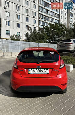 Хэтчбек Ford Fiesta 2013 в 
