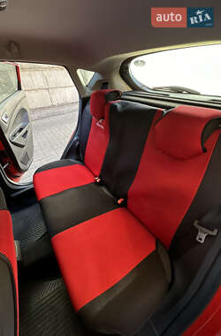 Хэтчбек Ford Fiesta 2013 в 