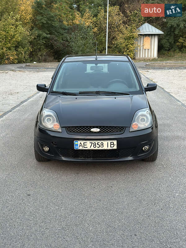Хэтчбек Ford Fiesta 2007 в Днепре