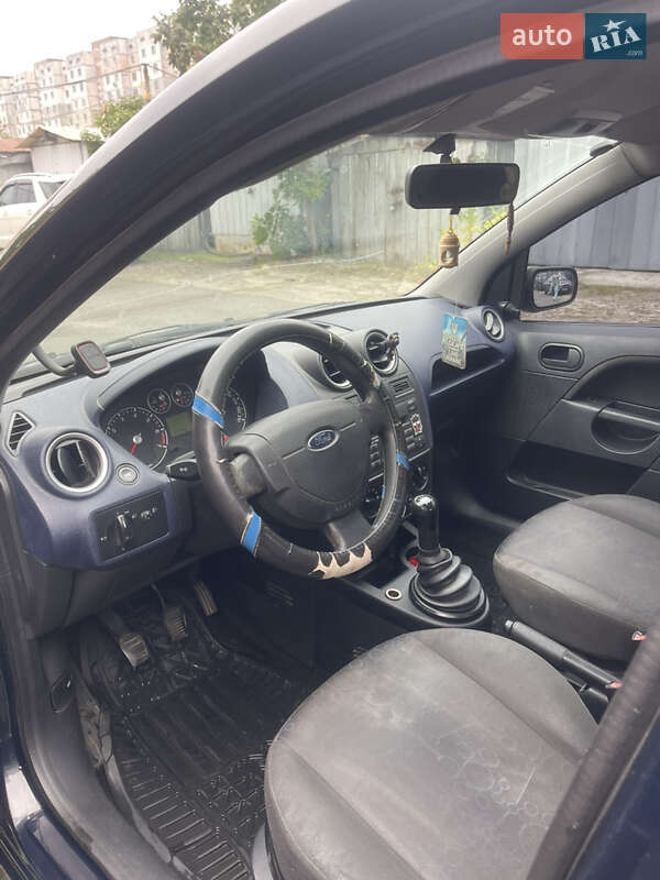 Хэтчбек Ford Fiesta 2006 в Киеве