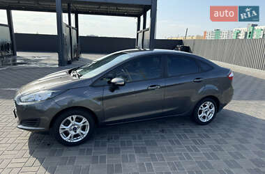 Седан Ford Fiesta 2016 в 