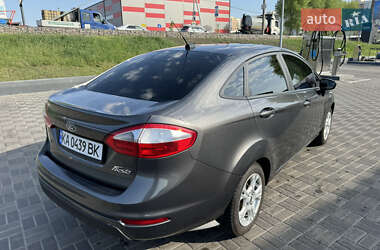 Седан Ford Fiesta 2016 в 