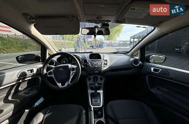 Седан Ford Fiesta 2016 в 