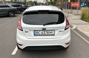 Хэтчбек Ford Fiesta 2013 в 