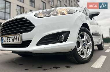 Хэтчбек Ford Fiesta 2013 в 