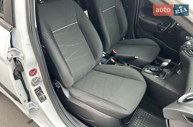 Хэтчбек Ford Fiesta 2013 в 