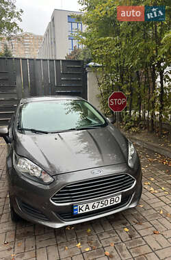 Хэтчбек Ford Fiesta 2018 в 