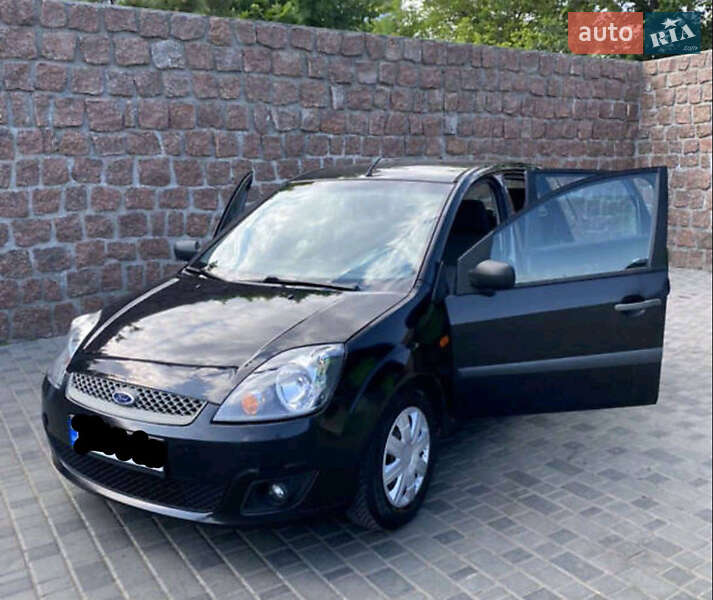 Хэтчбек Ford Fiesta 2006 в Кропивницком