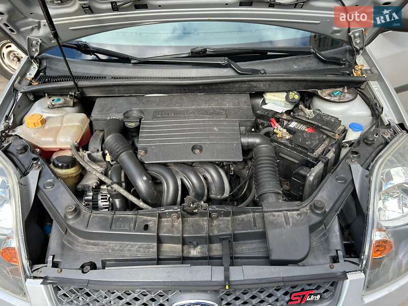 Хэтчбек Ford Fiesta 2006 в Киеве