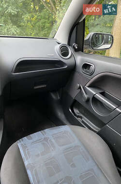 Хэтчбек Ford Fiesta 2007 в 