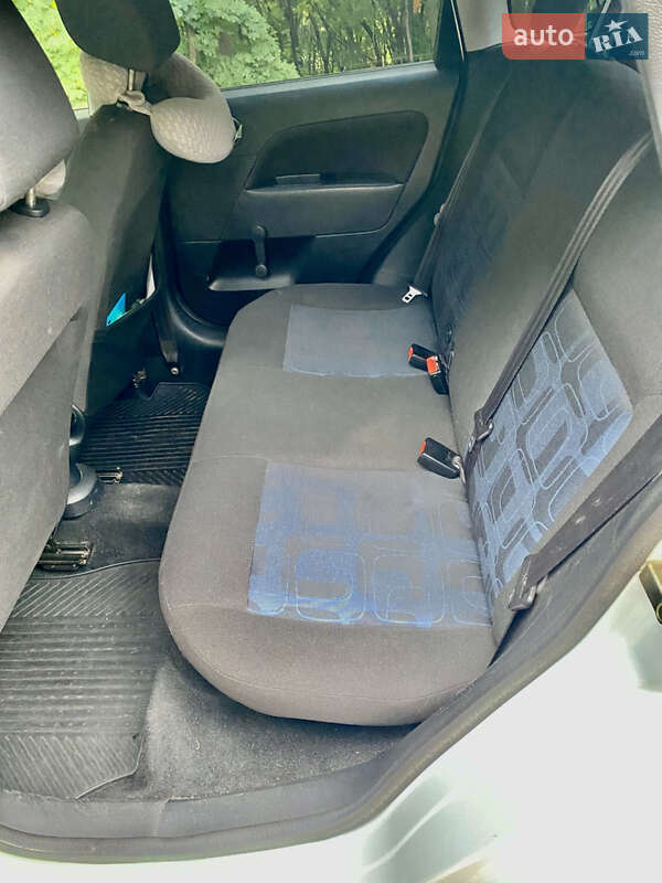 Хэтчбек Ford Fiesta 2007 в Львове фото 13 Хэтчбек Ford Fiesta 2007 в Львове