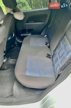 Хэтчбек Ford Fiesta 2007 в 