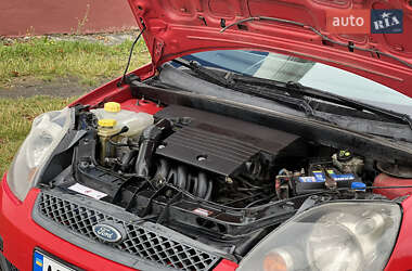Хэтчбек Ford Fiesta 2007 в 