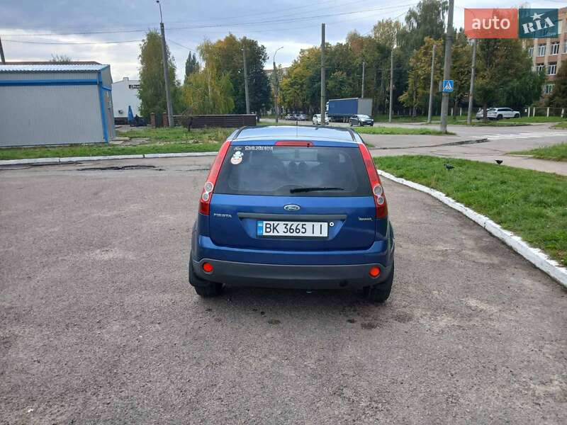 Хэтчбек Ford Fiesta 2007 в Ровно