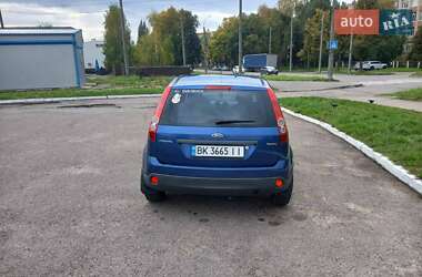 Хэтчбек Ford Fiesta 2007 в 