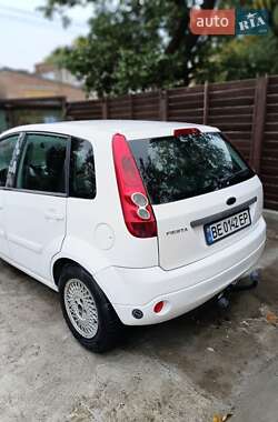 Хэтчбек Ford Fiesta 2007 в 