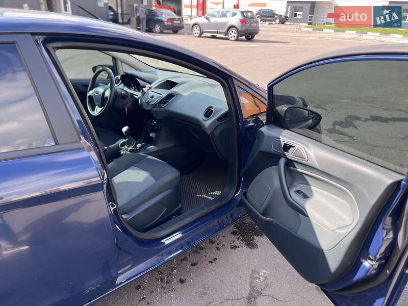 Хэтчбек Ford Fiesta 2010 в Львове фото 14 Хэтчбек Ford Fiesta 2010 в Львове