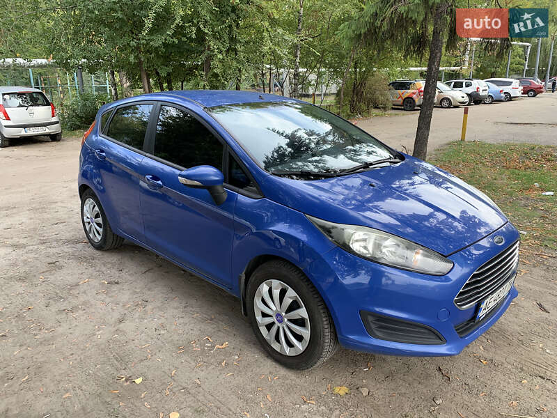 Хэтчбек Ford Fiesta 2013 в Днепре