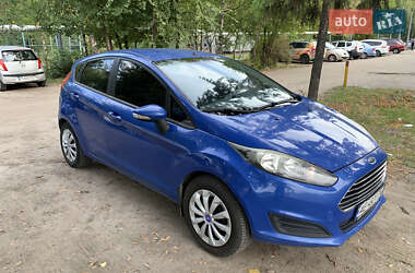 Хэтчбек Ford Fiesta 2013 в 