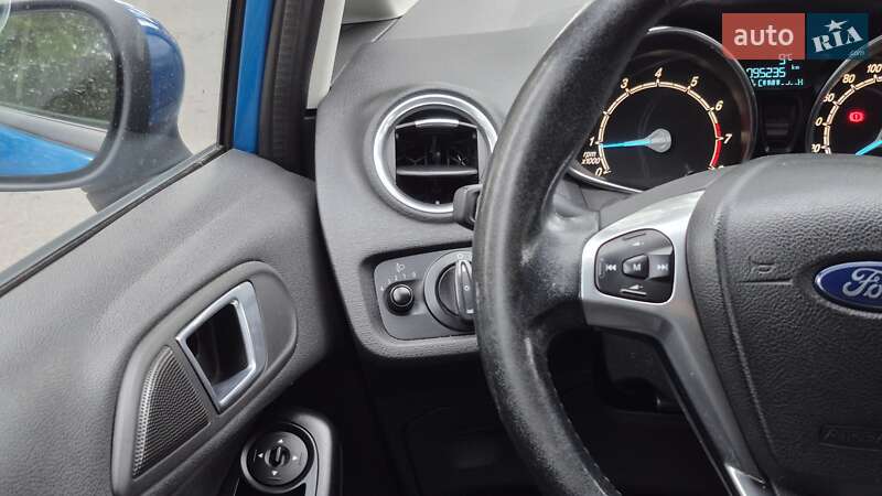 Хэтчбек Ford Fiesta 2016 в Черкассах