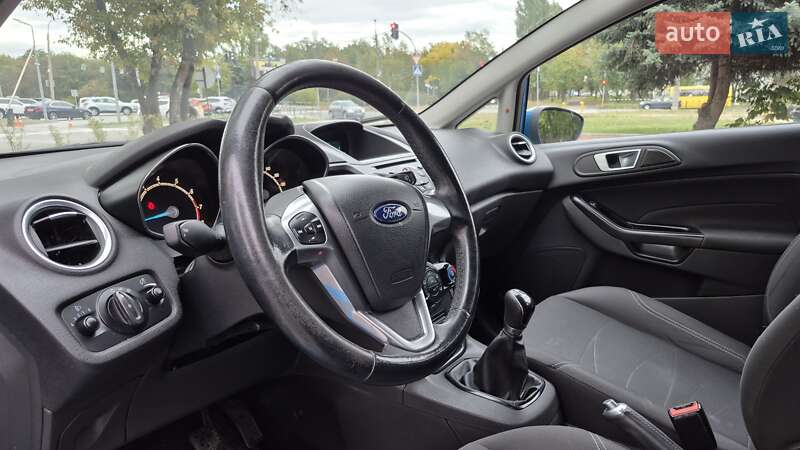 Хэтчбек Ford Fiesta 2016 в Черкассах